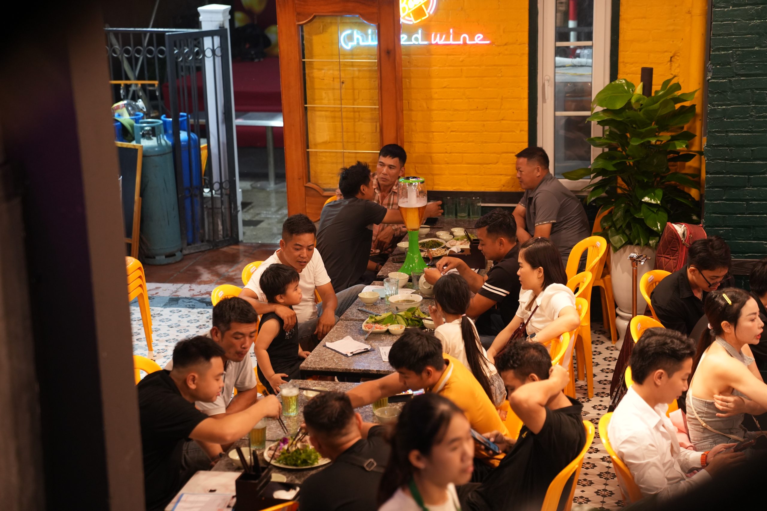 Quán Nhậu Họp Lớp Ở Gia Lâm – Đặt Bàn Nhóm Đông