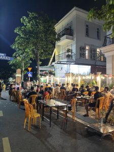 Quan Nhau San Vuon Xem Bong Da 225x300 – Nhậu Phi Trường Gia Lâm