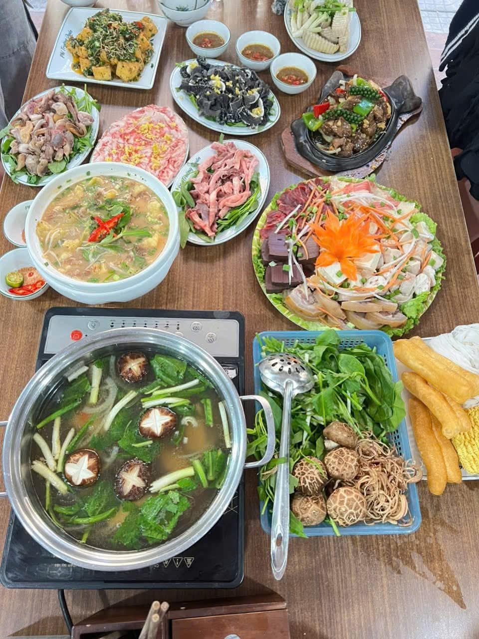 Lẩu nướng Gia Lâm có gì ngon? Gợi ý quán ăn cho từng kiểu cuộc vui