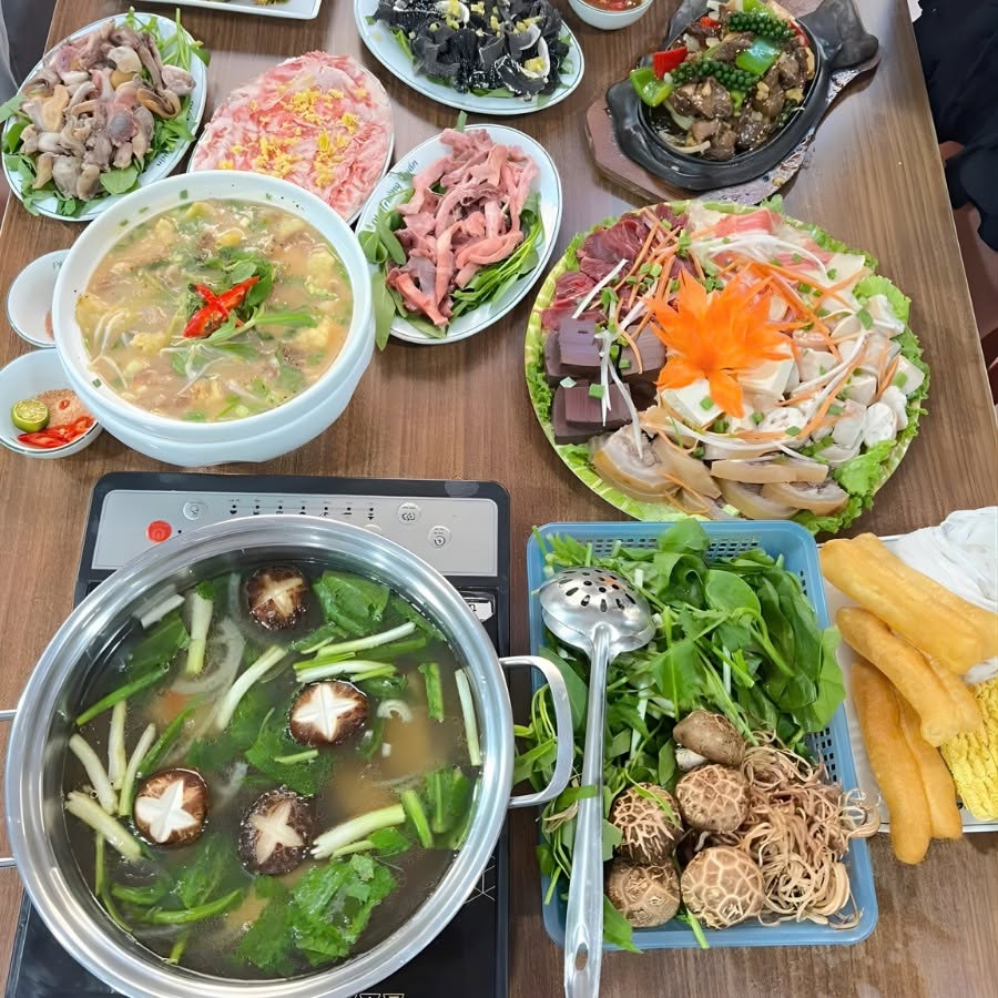 Quy trình đặt bàn cho nhóm đông